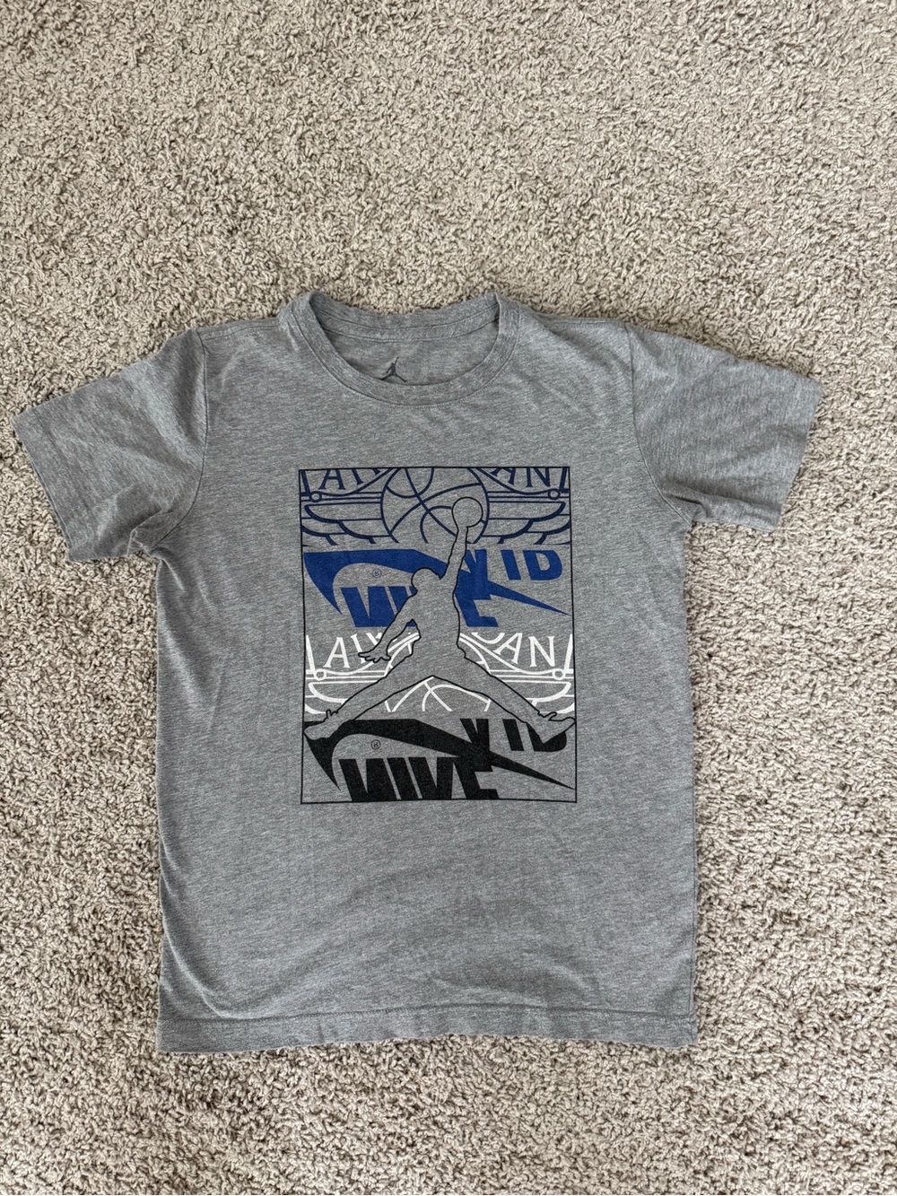 Nike Air Jordan Boys Size Large Gray Jumpman Graphic T-Shirt Short Sleeve